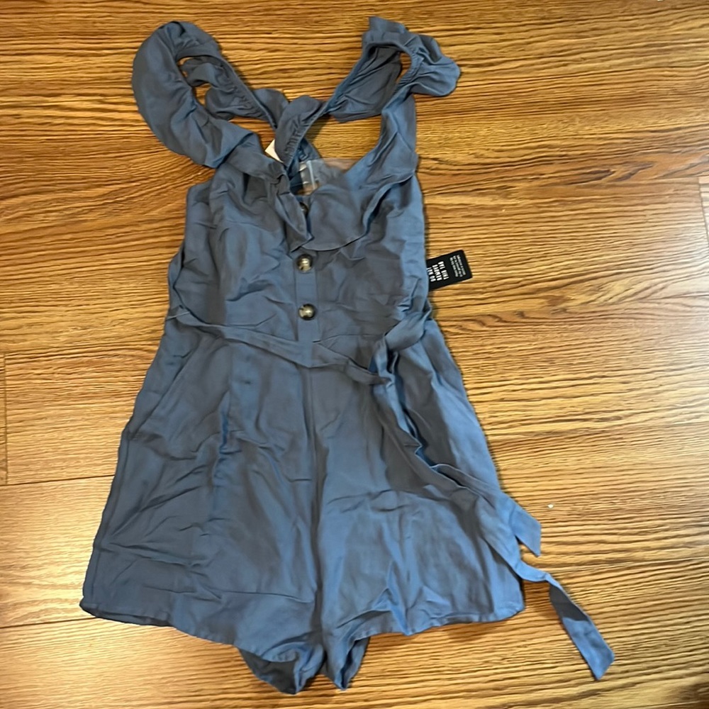 Express romper in size 4. New with tags!